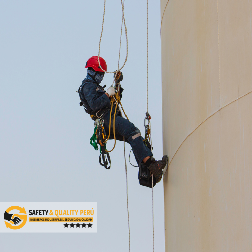 Trabajos en altura, Entrena a tus colaboradores en el manejo seguro de trabajos en altura, uso de arneses y lneas de vida, y supervisin de equipos para evitar cadas y accidentes laborales.